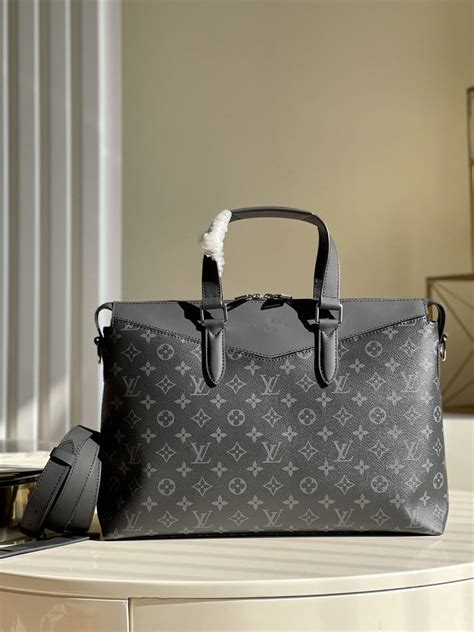 LV Explorer 公文包 .